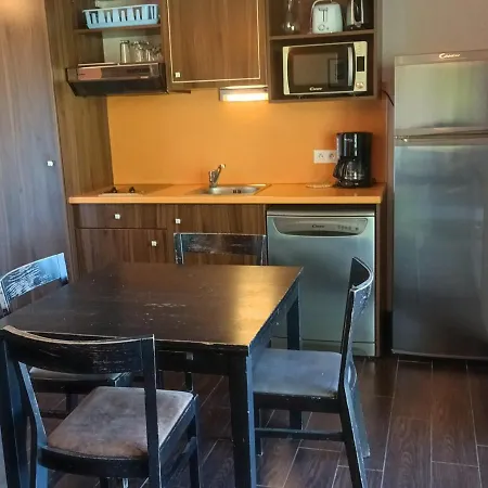 Appartamento Confortable Avec Piscine, Sauna, Parking Et Animaux Admis à - Fr-1-165b-40