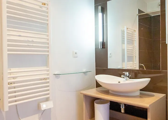 A Avec Acces Piscine Et Animaux Acceptes - Fr-1-165b-40 *